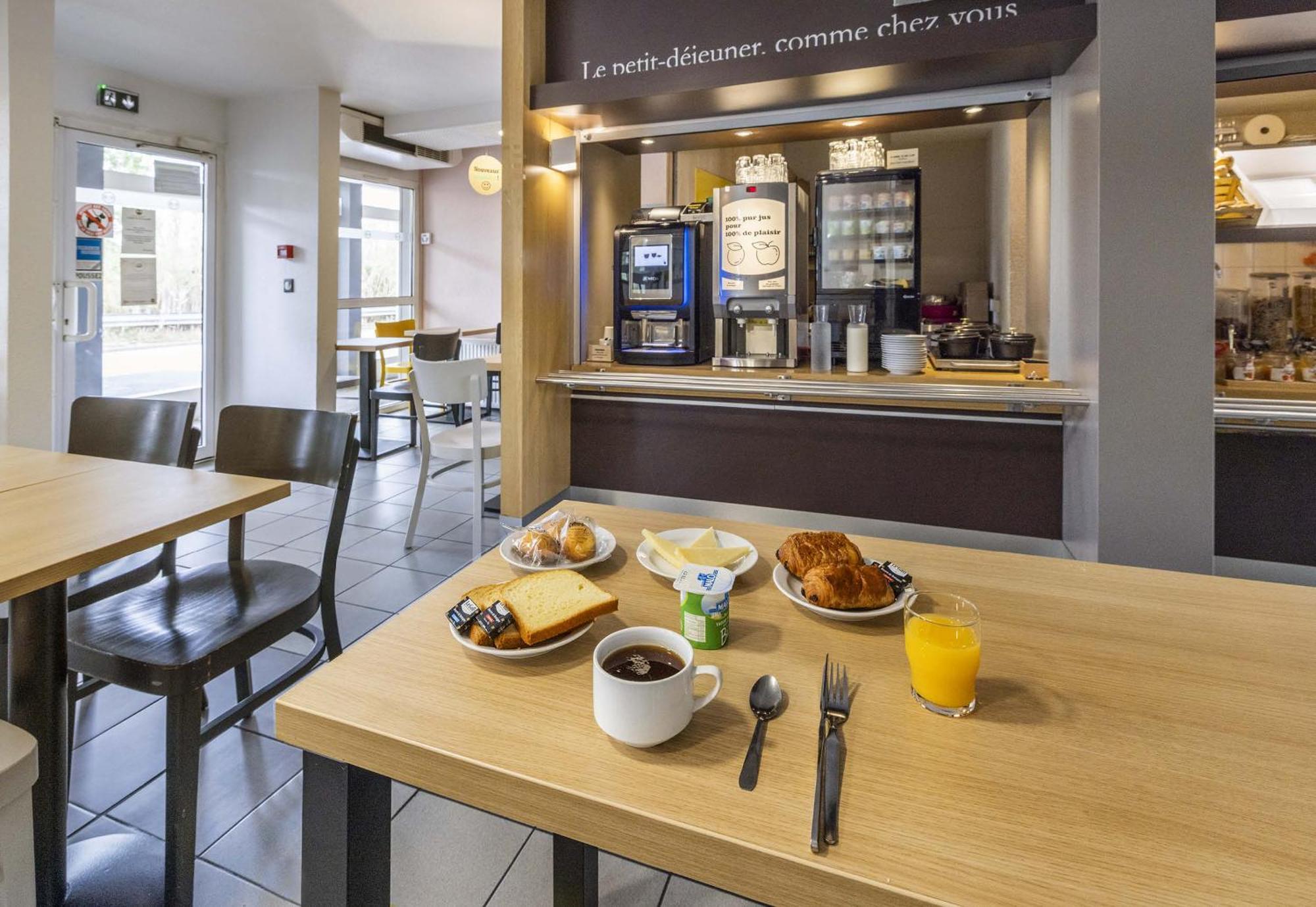 B&B Hotel Perpignan Sud Porte D'Espagne Екстер'єр фото